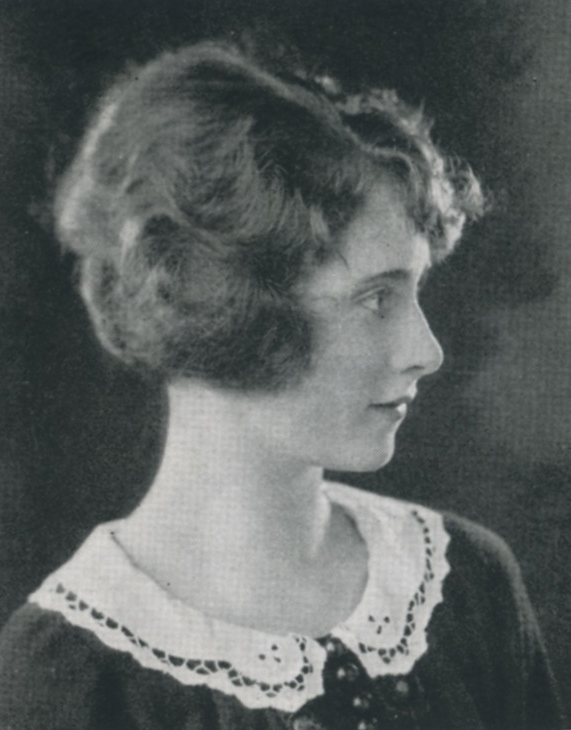 A black and white profile photo of Elizabeth “Polly” Pollard Fetter ’25
